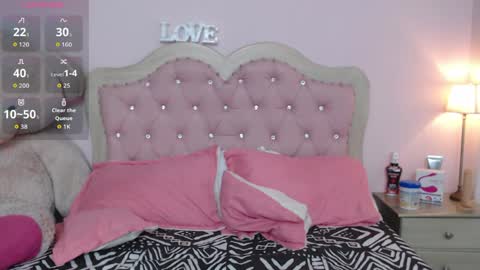 Hailey online show from April 8, 11:32 am