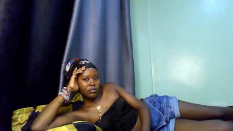 skinny_jass online show from April 7, 11:59 pm