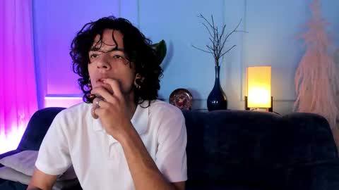 Mac online show from March 29, 12:49 pm