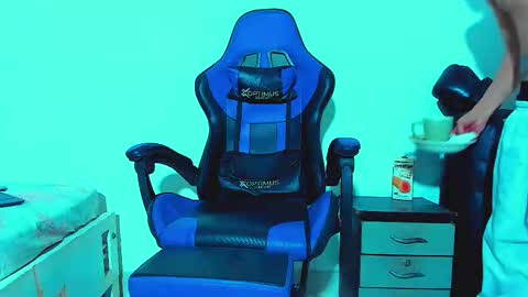 skinny marked online show from October 28, 2:04 am