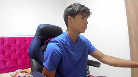 sam online show from April 16, 3:18 am