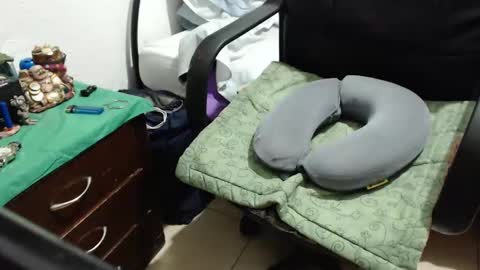 skinny_sexy666 online show from February 17, 2:13 pm