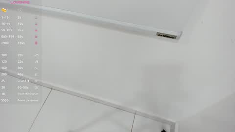 Snapshot of skinny_susana chatting on December 18, 11:38 am online show from December 18, 11:38 am