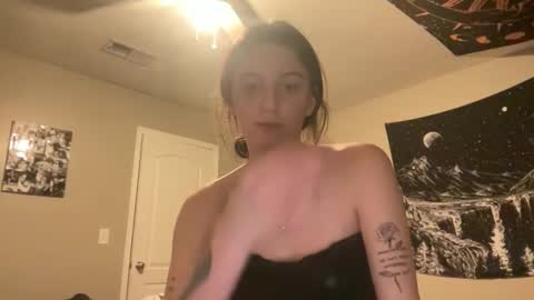 skinnyangel21 online show from March 4, 3:12 am