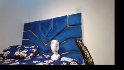 skinnyasssexyboobs online show from February 28, 7:04 pm