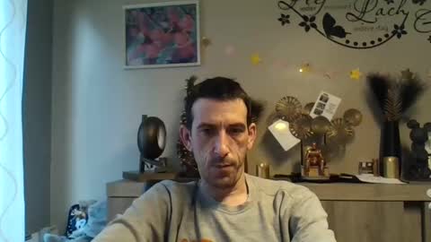 SkinnyBigCock2 online show from December 3, 8:38 am