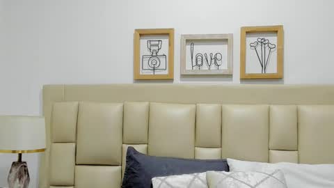 SkinnyGirl online show from December 17, 7:09 pm