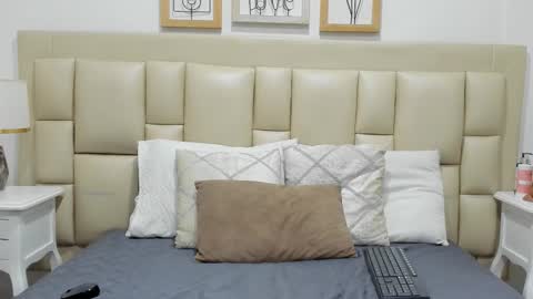 SkinnyGirl online show from January 8, 7:27 pm