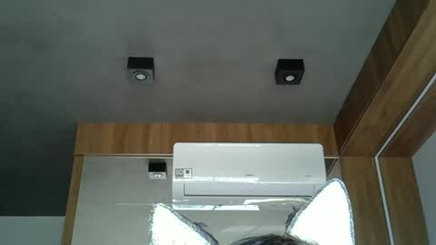 skinnykittencam online show from September 27, 5:40 pm