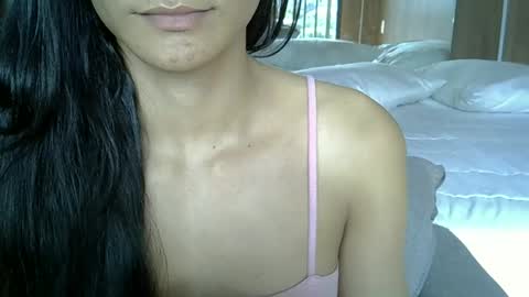 skinnykittencam online show from October 22, 6:29 pm