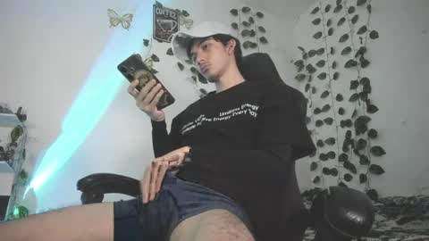 skiny_dann online show from April 7, 4:35 am