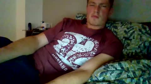 Snapshot of skippyhihi chatting on October 2, 7:21 pm skippyhihi online show from October 2, 7:21 pm