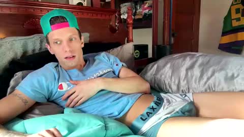 Snapshot of skittles933 chatting on February 18, 3:54 pm Skittles online show from February 18, 3:54 pm