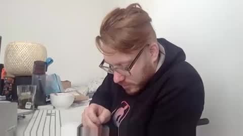 sklave_s online show from March 19, 9:02 am