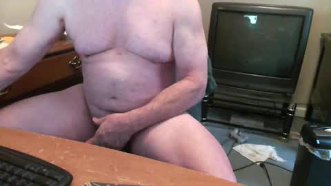 Snapshot of skn1960e chatting on October 29, 1:35 pm skn1960e online show from October 29, 1:35 pm