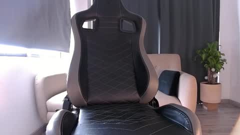 Liam Vokov online show from February 19, 4:47 pm