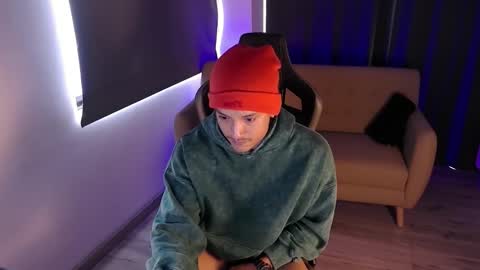 Liam Vokov online show from March 8, 2:21 pm