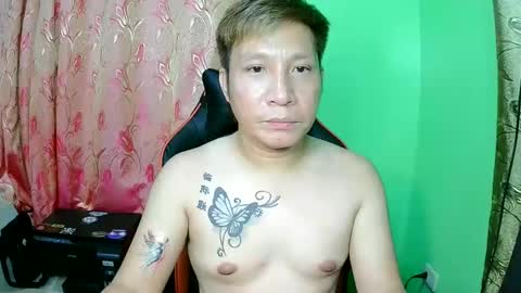 Snapshot of sky1441 chatting on November 7, 1:55 pm sky1441 online show from November 7, 1:55 pm