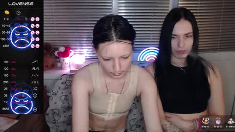 Snapshot of sky9669 chatting on October 16, 4:30 pm Iska Im genderfluid theyheshenot use ht have reasons and Mia my t-gf sheher online show from October 16, 4:30 pm