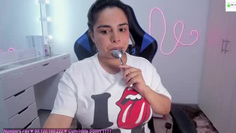 Snapshot of sky___blue chatting on March 6, 1:16 am Sky Independent model WISH LIST online show from March 6, 1:16 am