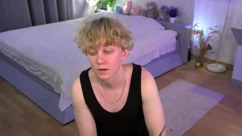 Dian online show from May 4, 9:11 pm