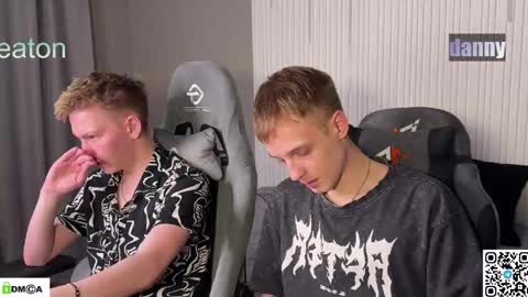 sky_hunter online show from April 13, 4:34 pm