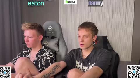 Snapshot of sky_hunter chatting on May 15, 4:03 pm sky_hunter online show from May 15, 4:03 pm