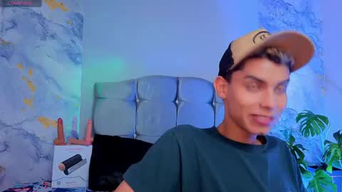 Daniel online show from April 14, 8:26 pm