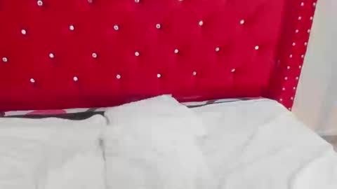 sky_ls online show from September 17, 4:08 pm