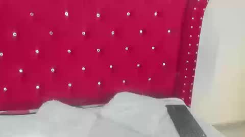 sky_ls online show from September 22, 3:36 pm