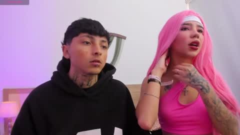 sky_n_zayn online show from April 4, 1:08 pm