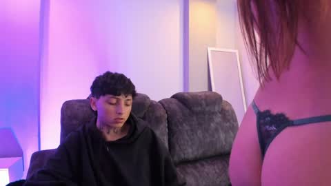 sky_n_zayn online show from April 7, 1:00 pm