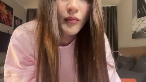 Bella online show from August 1, 5:56 pm