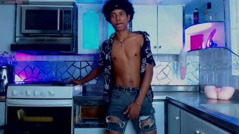 sky_walkerss online show from May 27, 3:31 pm