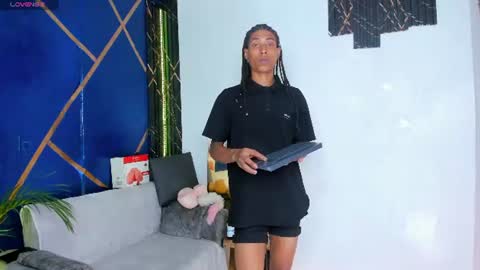 sky_walkerss online show from July 4, 6:47 pm