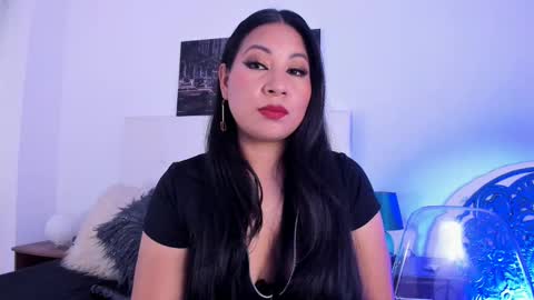 Snapshot of skydarkblue chatting on December 14, 10:28 pm skydarkblue online show from December 14, 10:28 pm