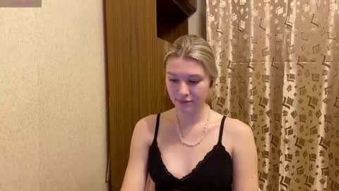 Snapshot of skyedavis chatting on January 9, 8:10 pm skyedavis online show from January 9, 8:10 pm