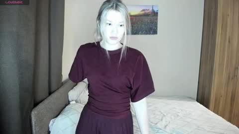 Snapshot of skyedavis chatting on February 6, 7:17 pm skyedavis online show from February 6, 7:17 pm