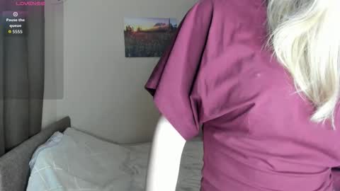 Snapshot of skyedavis chatting on February 13, 7:32 pm skyedavis online show from February 13, 7:32 pm