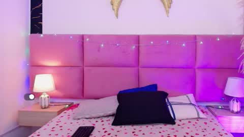 Angel online show from December 21, 1:29 pm