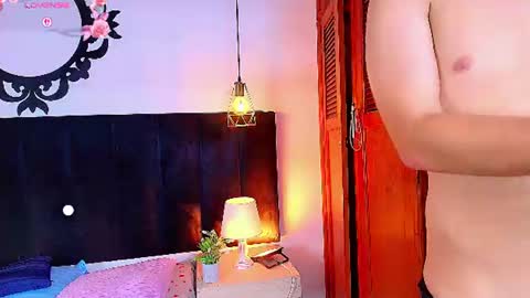 Snapshot of skyee_angel chatting on July 8, 8:02 pm Angel online show from July 8, 8:02 pm