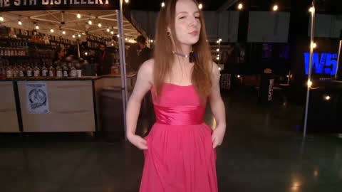 Snapshot of skyewatson chatting on November 9, 7:12 pm Skye Watson online show from November 9, 7:12 pm