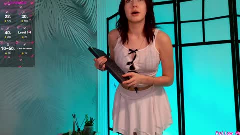 Snapshot of skyeyes__ chatting on February 8, 11:44 am Ann online show from February 8, 11:44 am