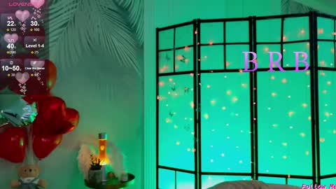 Snapshot of skyeyes__ chatting on February 21, 11:44 am Ann online show from February 21, 11:44 am