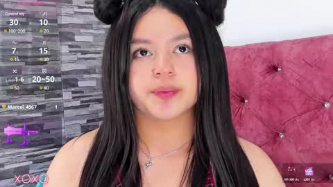 Snapshot of skyhotgirl chatting on February 11, 9:56 pm Sky online show from February 11, 9:56 pm