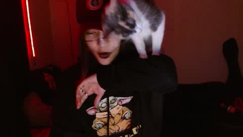 reep online show from March 25, 5:13 am