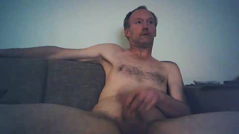 Snapshot of skylab78 chatting on February 21, 5:13 am MadOteC online show from February 21, 5:13 am