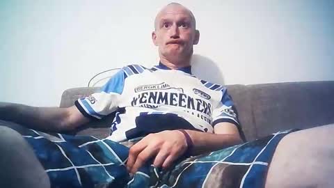 Snapshot of skylab78 chatting on November 2, 1:41 am MadOteC online show from November 2, 1:41 am