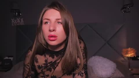 skylar426176 online show from April 8, 8:03 am