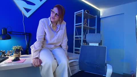 Snapshot of skylar__desire chatting on October 3, 4:04 pm skylar__desire online show from October 3, 4:04 pm